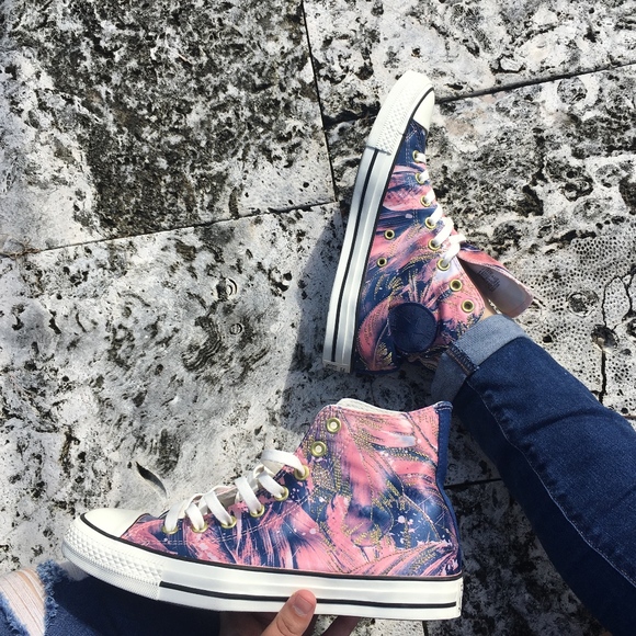Womens Converse Chuck Taylor All Star Satin Hi Top - Picture 2 of 7